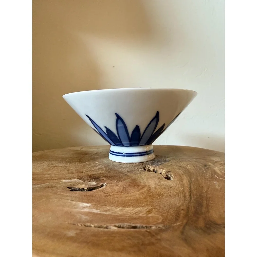 Vintage Fred Roberts Japanese Tea or Rice Bow Blue and White Flower Design